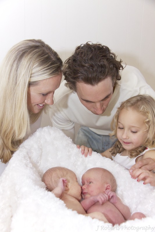 Family with newborn twins - newborn baby photography sydney